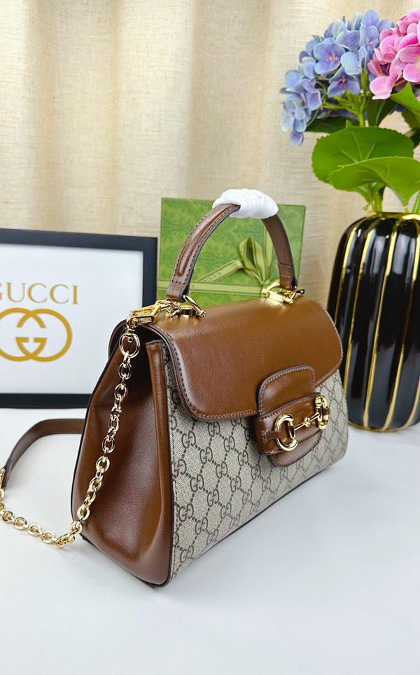 激安グッチバッグコピー背面デザイン